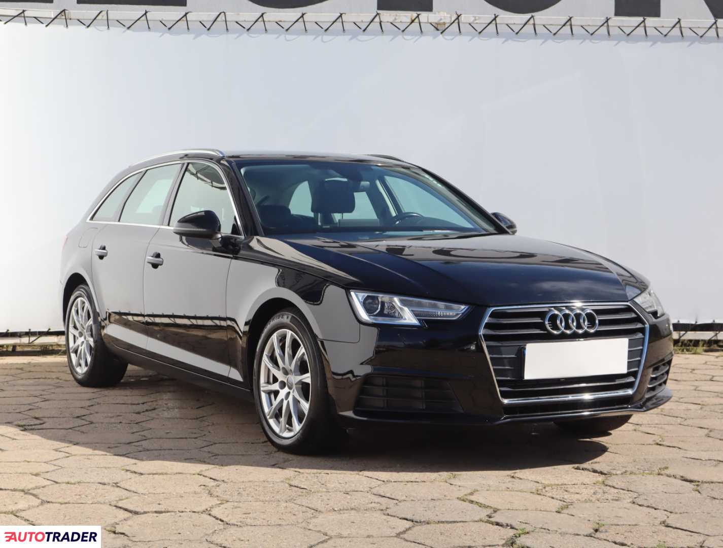 Audi A4 2015 2.0 147 KM