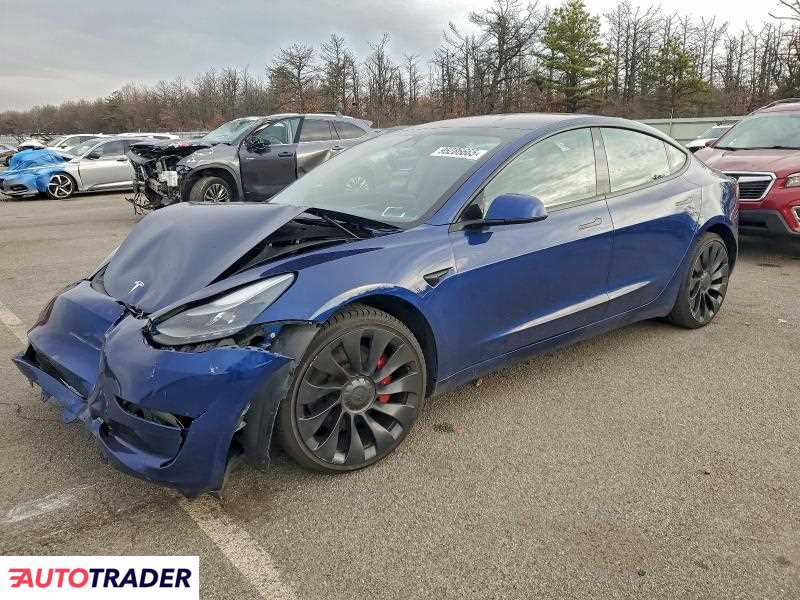 Tesla Model 3 2022