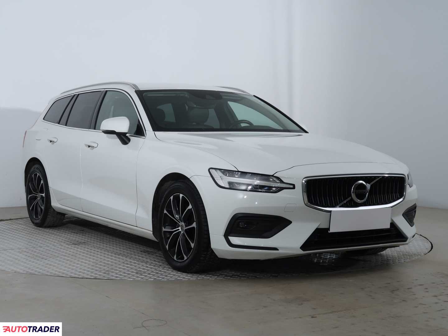 Volvo V60 2020 2.0 147 KM