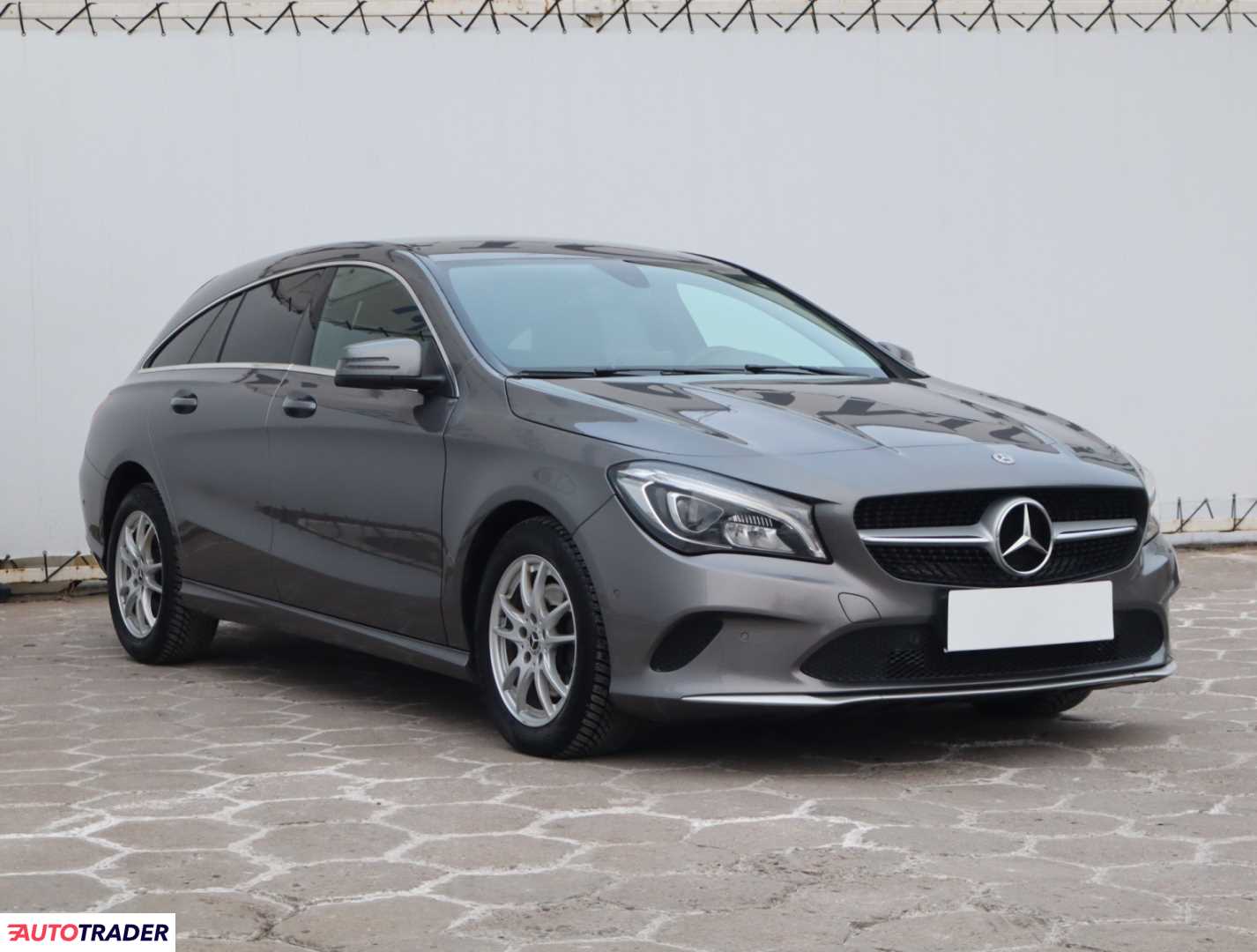 Mercedes Pozostałe 2018 1.5 107 KM
