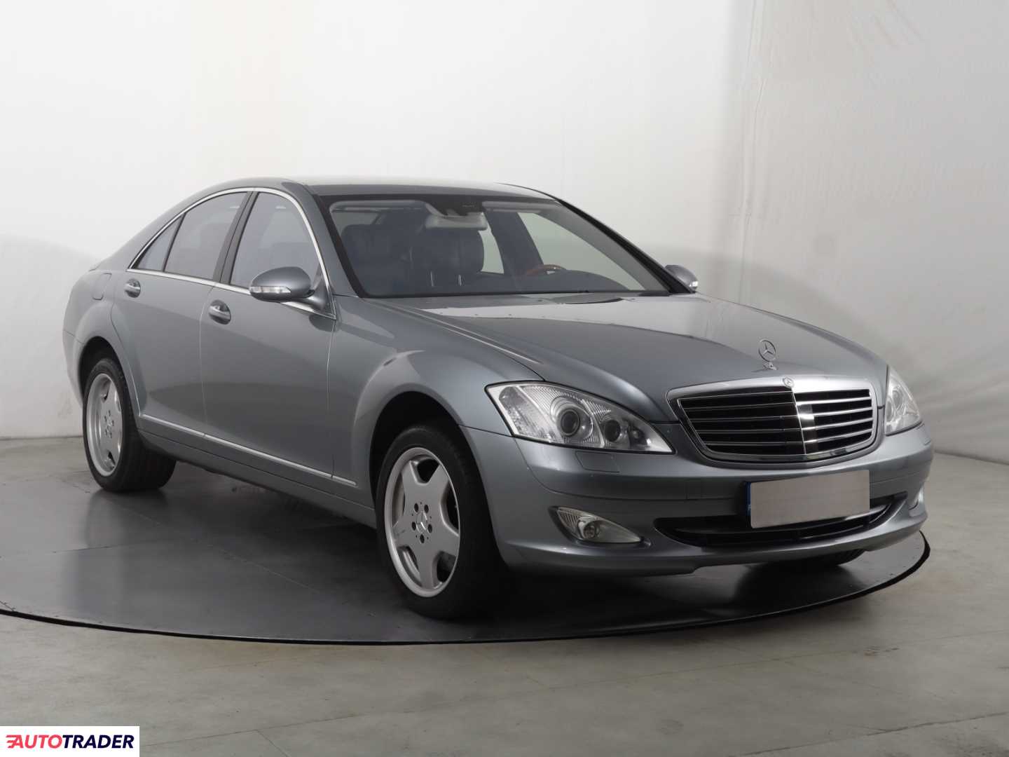 Mercedes S-klasa 2007 5.5 382 KM