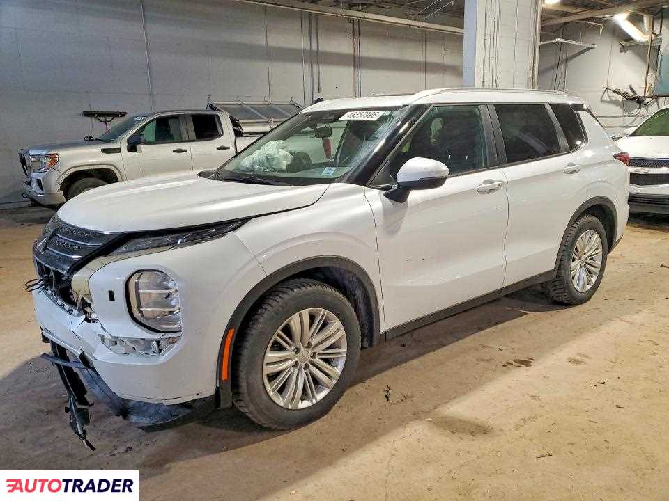 Mitsubishi Outlander 2024 2