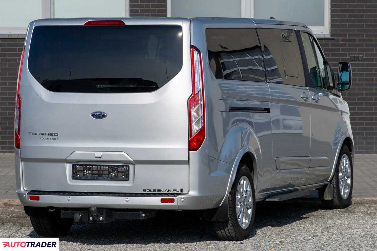 Ford Tourneo Custom 2023 2 170 KM Ford Tourneo Custom 2023 2 170 KM