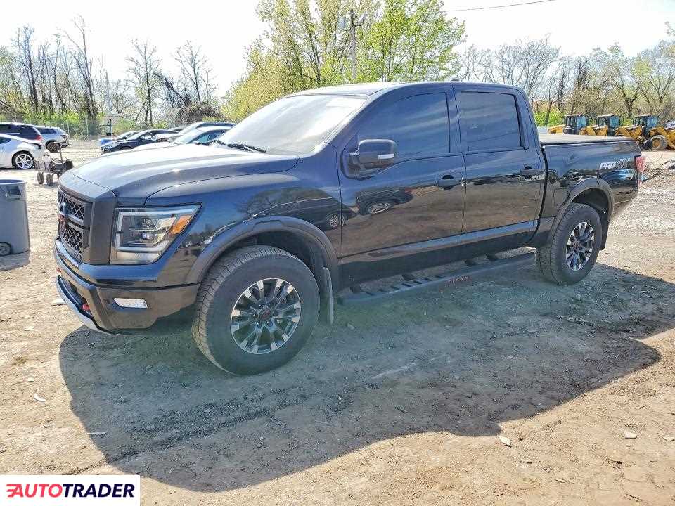Nissan Titan 2023 5