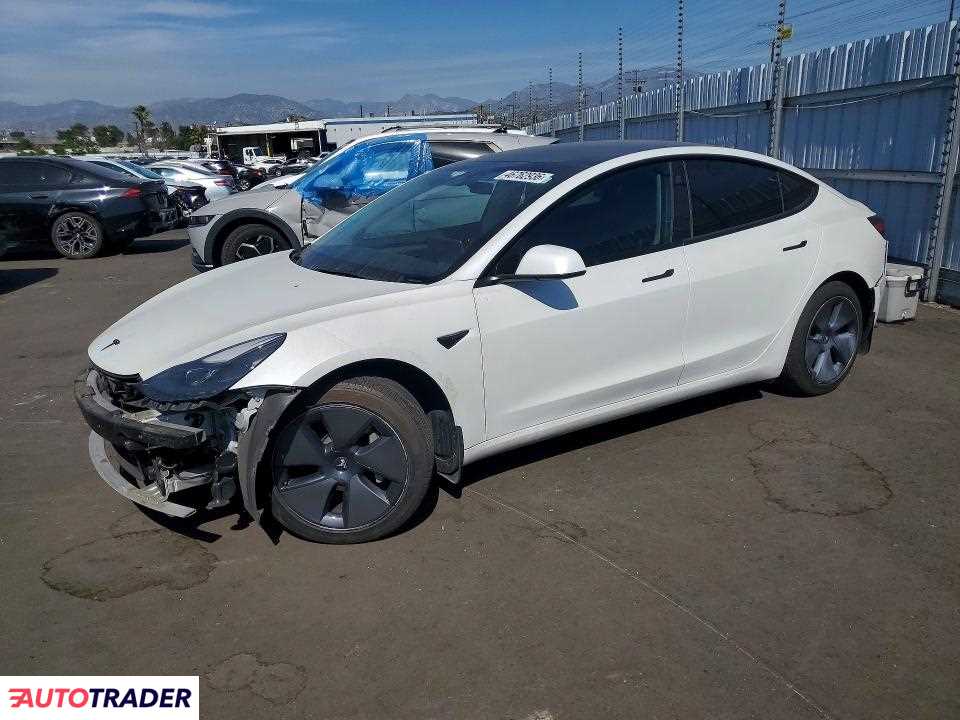 Tesla Model 3 2022