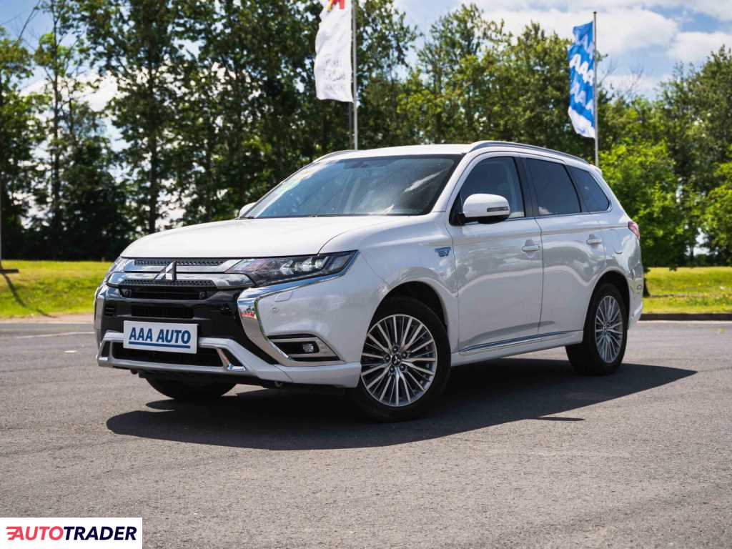 Mitsubishi Outlander 2020 2.4 221 KM