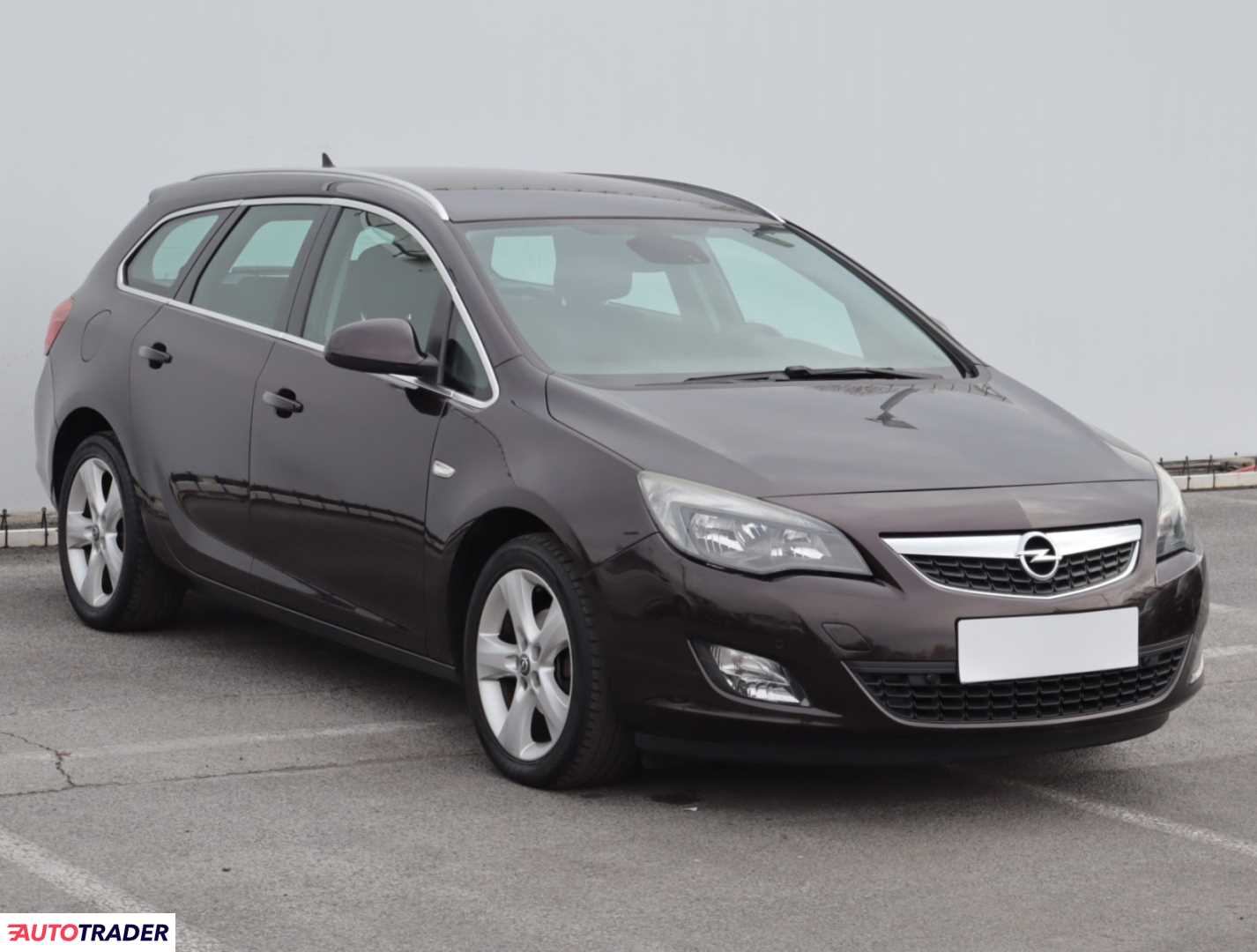 Opel Astra 2012 1.4 118 KM