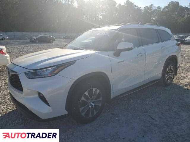 Toyota Highlander 2.0 hybrydowy 2020r. (ELLENWOOD)