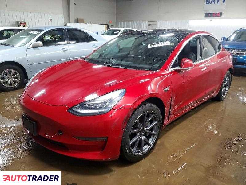 Tesla Model 3 2020