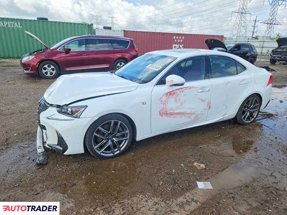 Lexus IS 2020 3