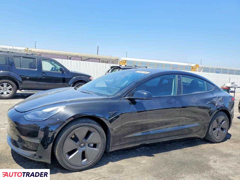 Tesla Model 3 2023