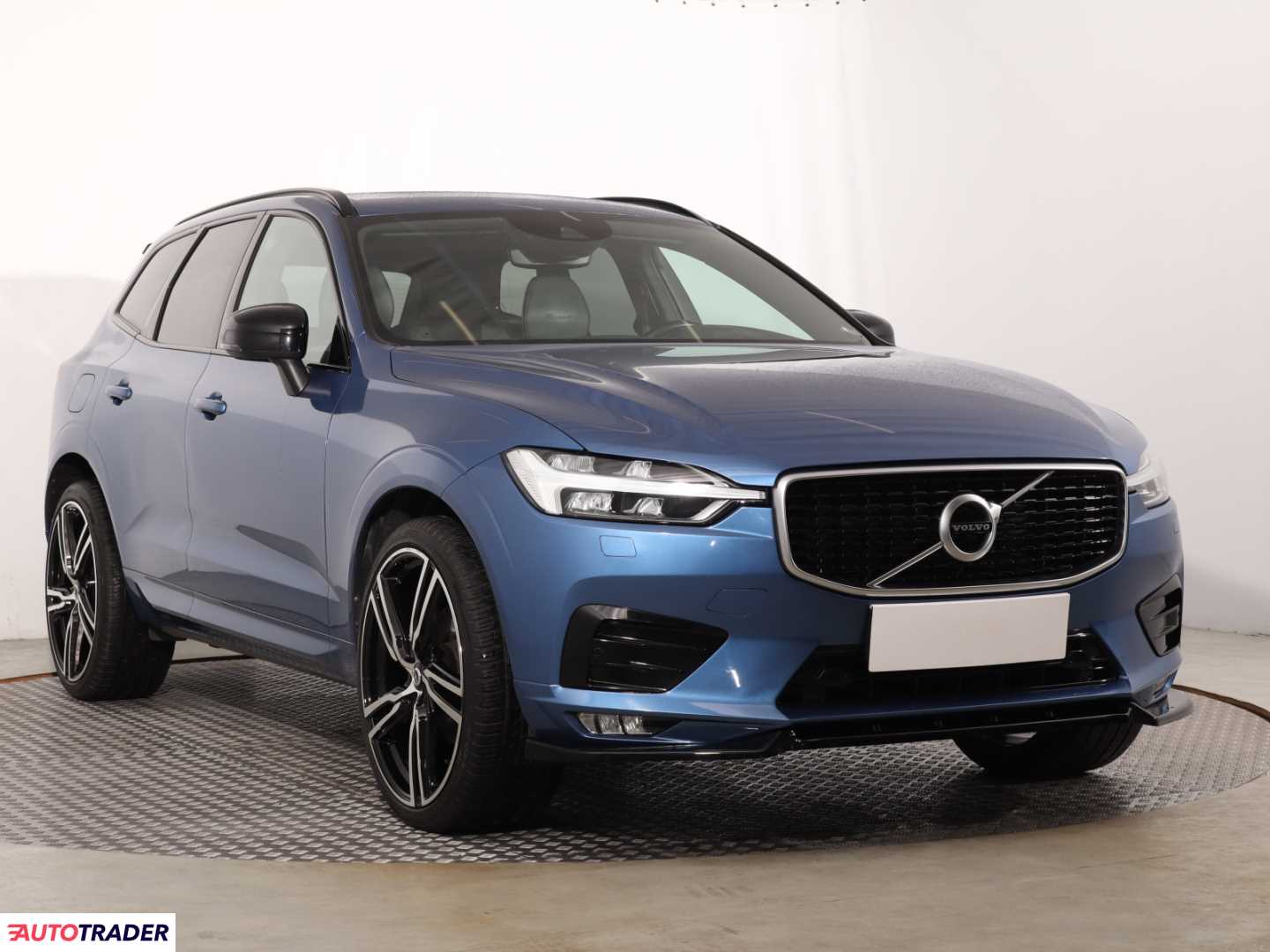 Volvo XC60 2019 2.0 187 KM