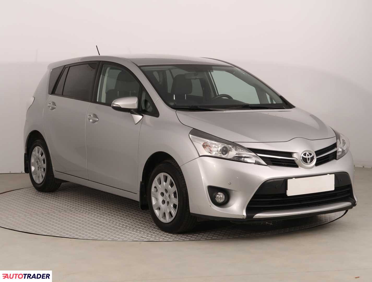 Toyota Verso 2015 1.6 130 KM