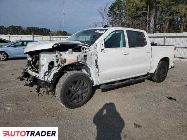 Chevrolet Silverado 5.0 benzyna 2024r. (DUNN)