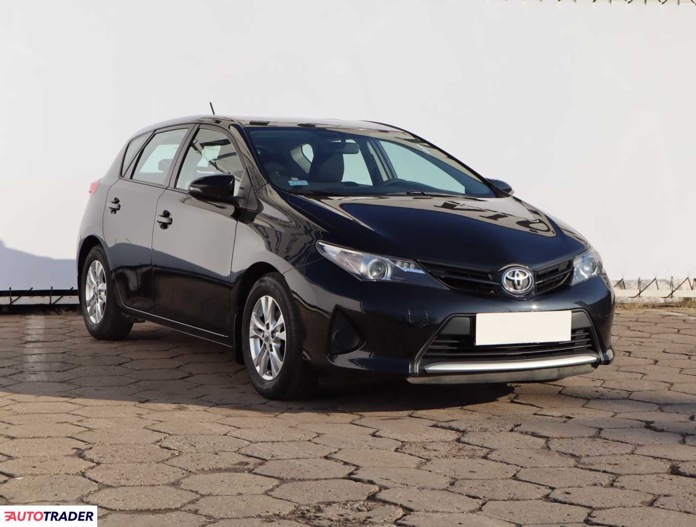 Toyota Auris 1.3 97 KM 2013r. (Piaseczno)