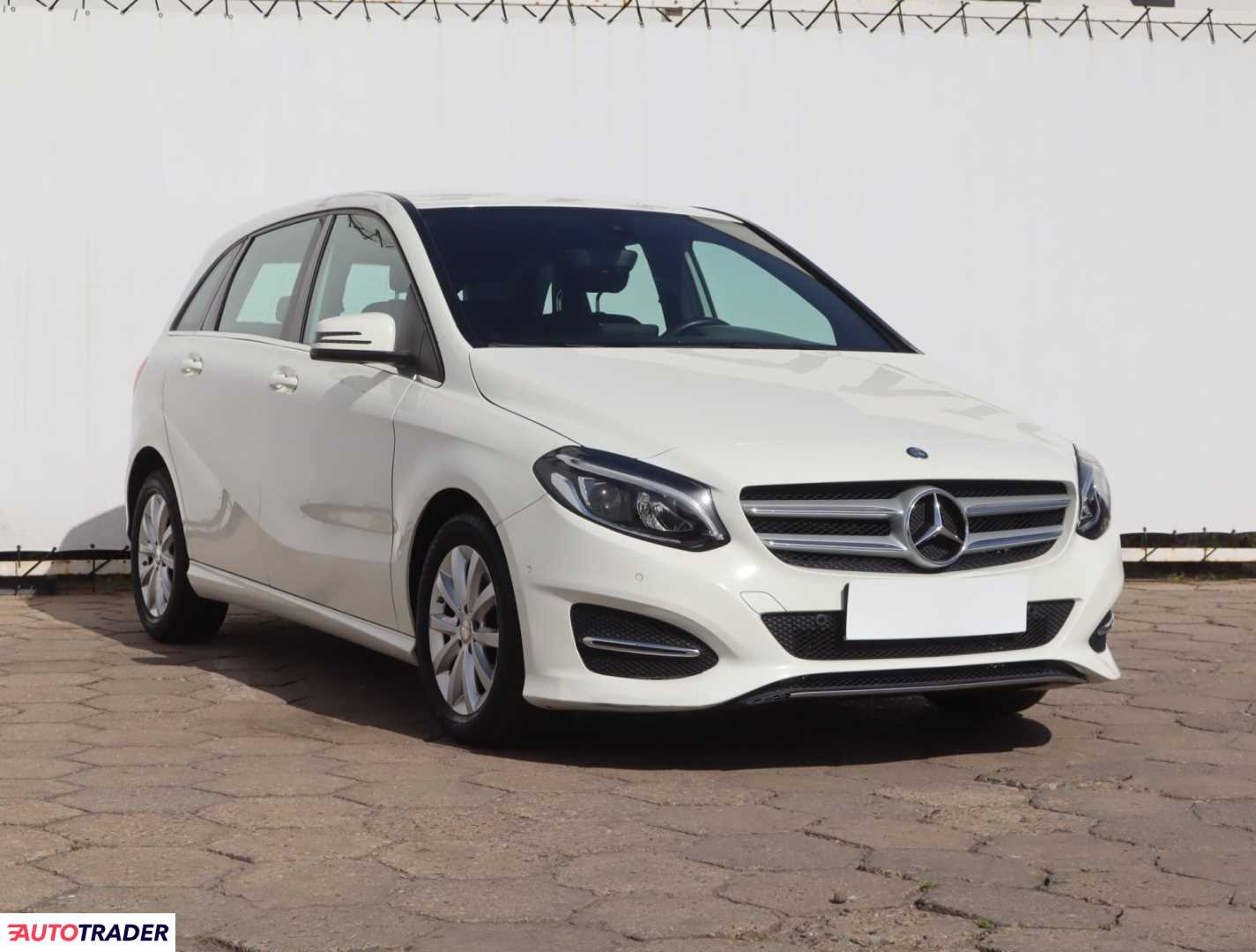 Mercedes B-klasa 2015 1.6 120 KM