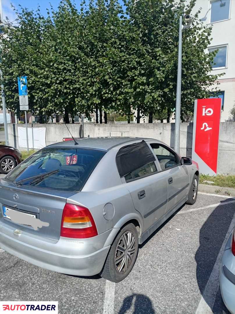 Opel Astra 2001 0.1 102 KM