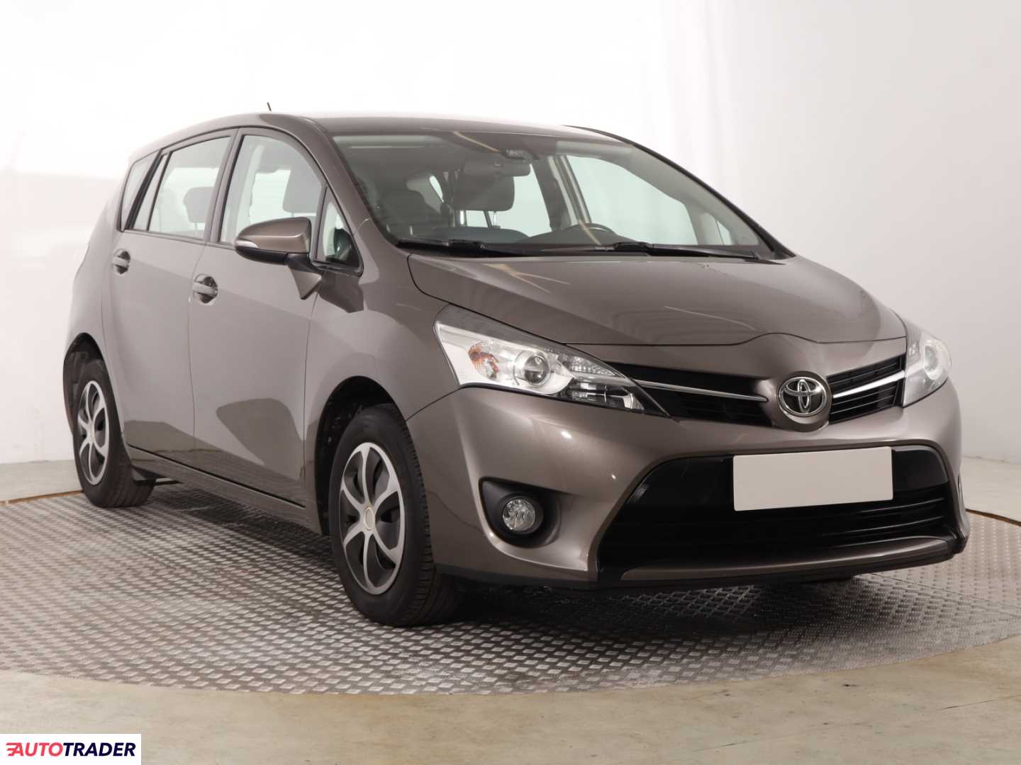 Toyota Verso 2016 1.6 130 KM