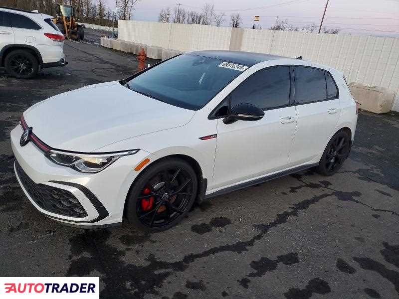 Volkswagen Golf 2024 2