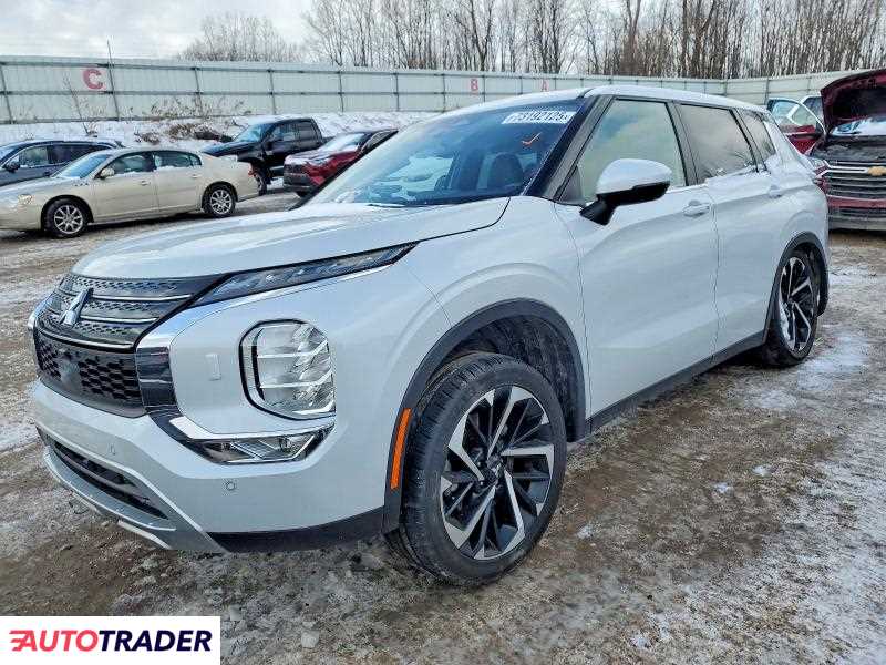 Mitsubishi Outlander 2024 2