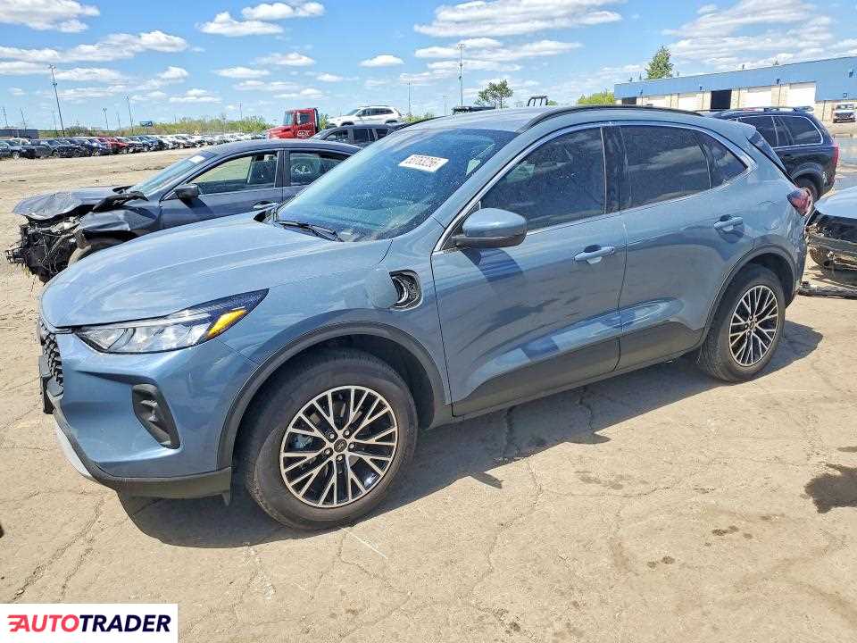 Ford Escape 2025 2