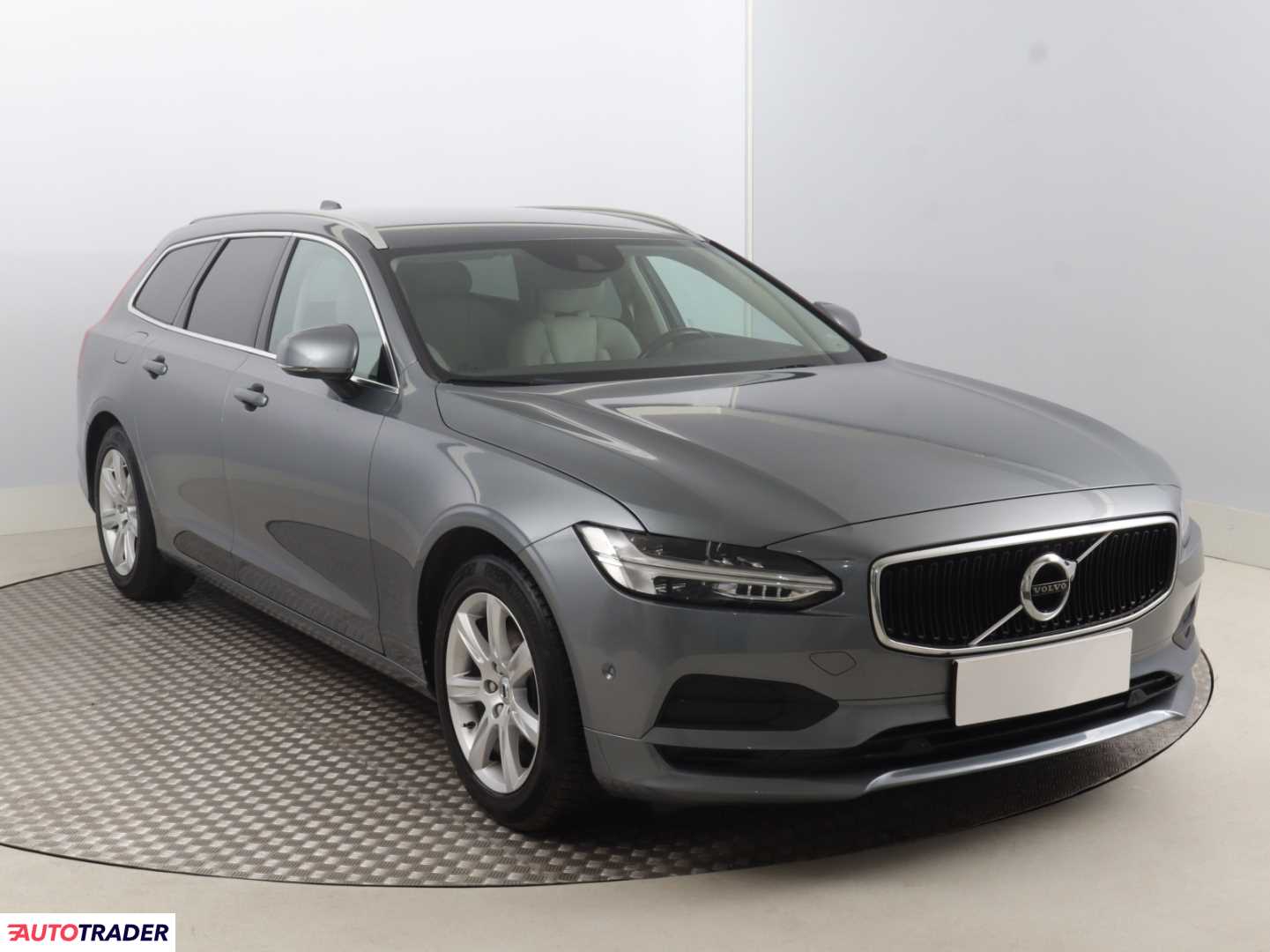 Volvo V90 2017 2.0 147 KM