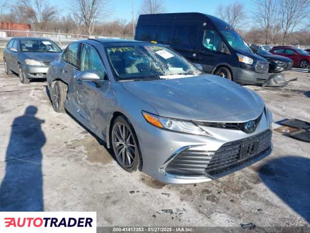 Toyota Camry 2024 3