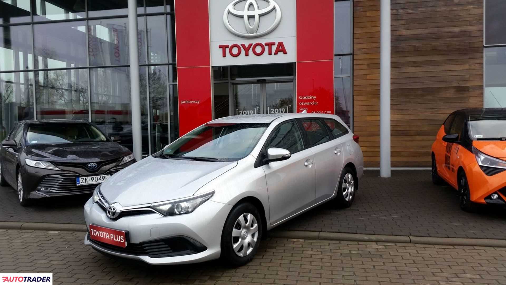 Toyota Auris 2016 1.6 132 KM Toyota Auris 2016 1.6 132 KM