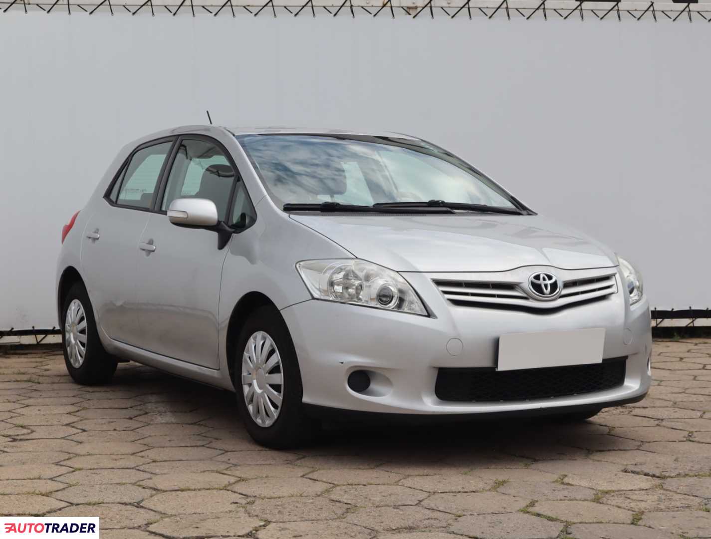 Toyota Auris 2013 1.3 97 KM