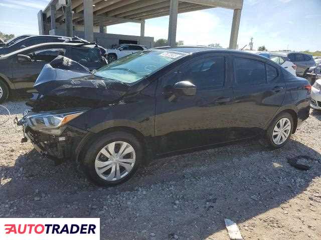 Nissan Versa 2020 1