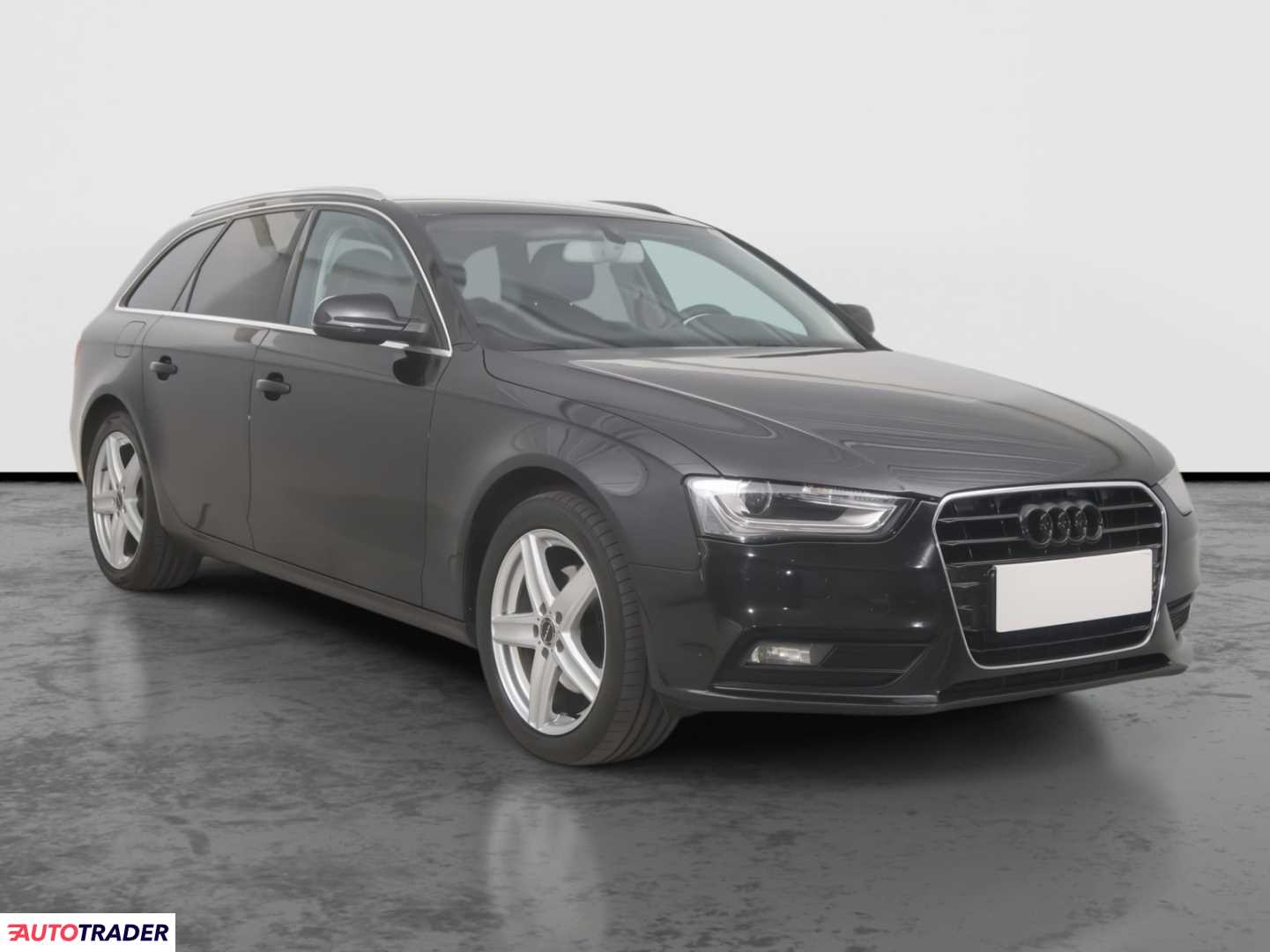 Audi A4 2012 2.0 140 KM