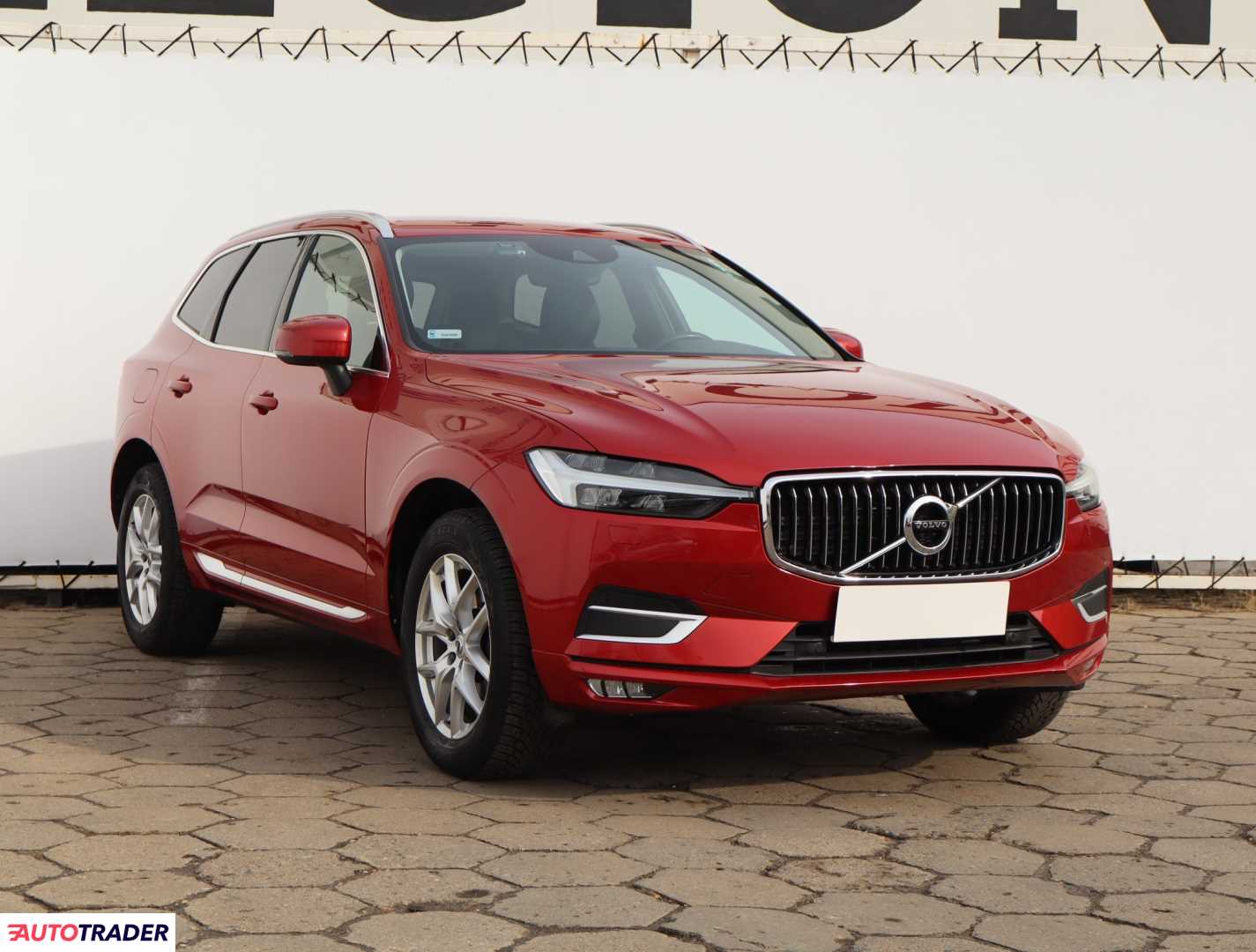 Volvo XC60 2021 2.0 194 KM