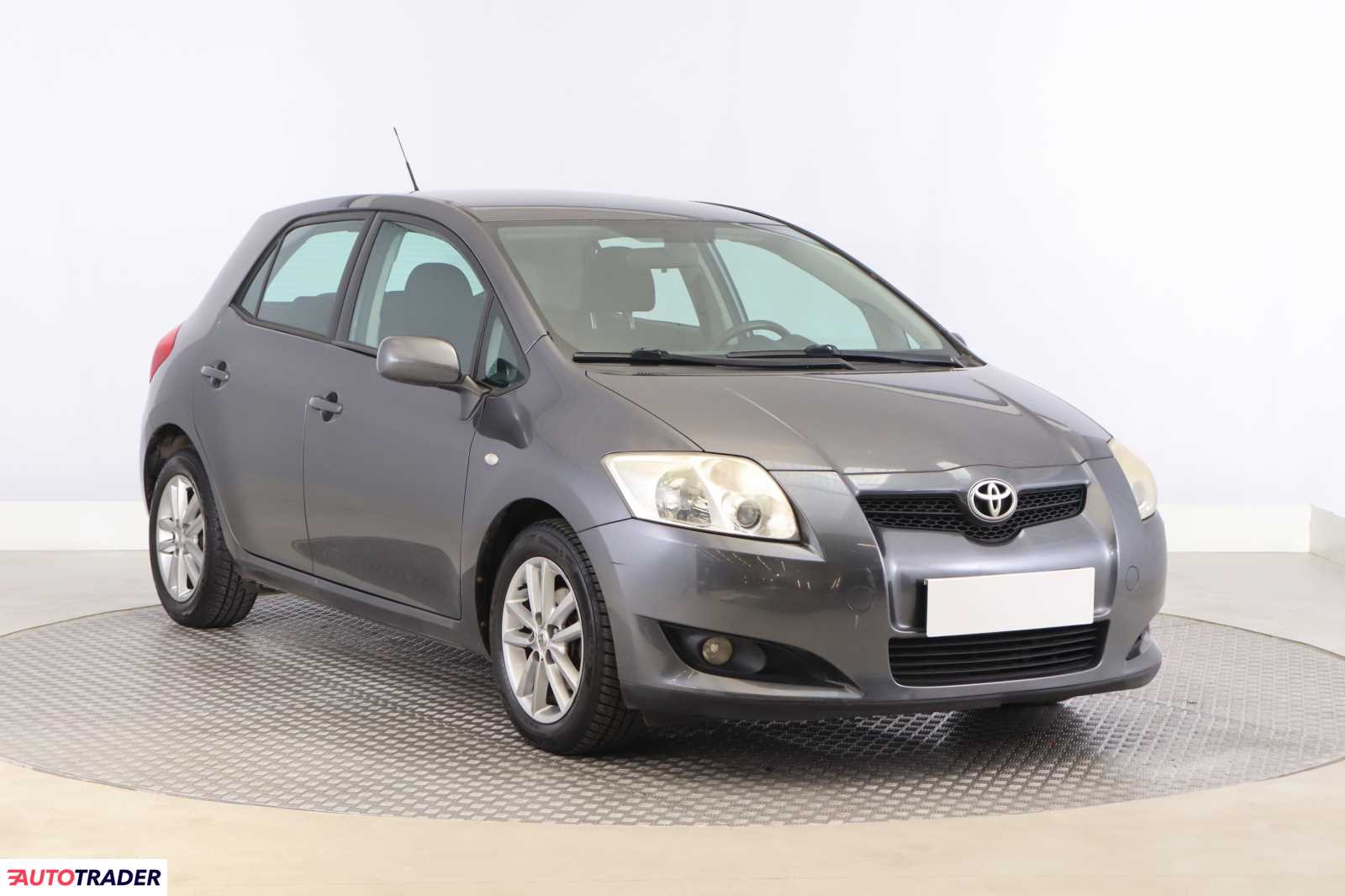 Toyota Auris 2009 1.3 99 KM