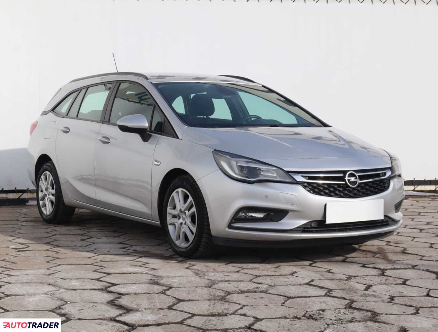 Opel Astra 2018 1.6 134 KM