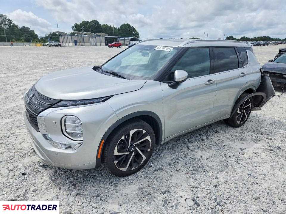 Mitsubishi Outlander 2023 2