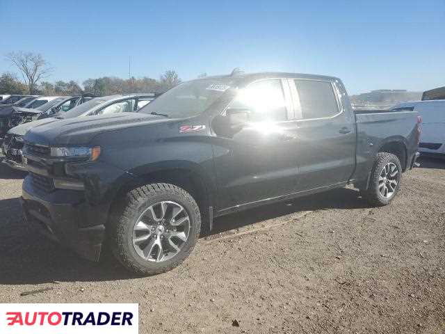 Chevrolet Silverado 2020 3