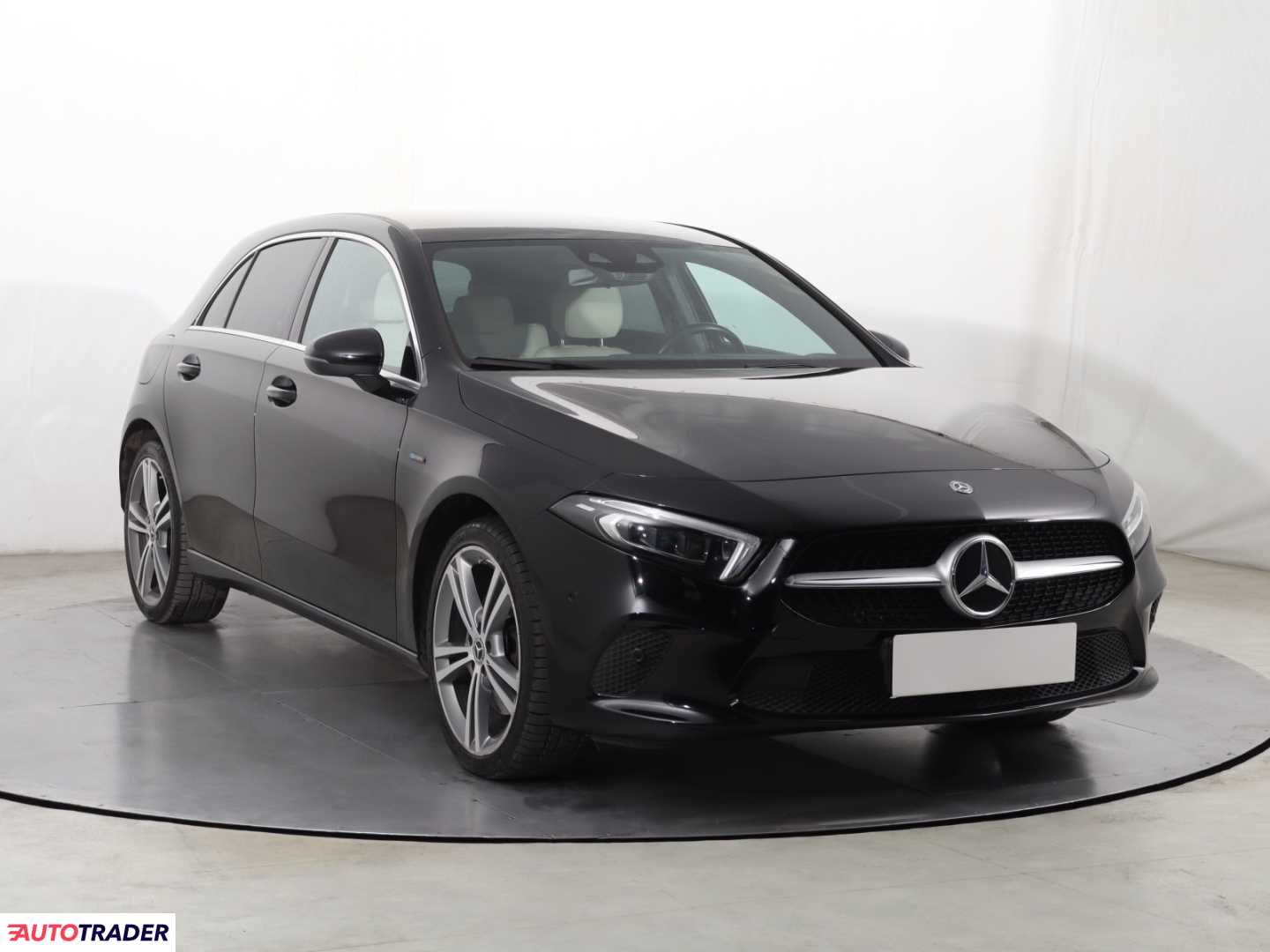 Mercedes A-klasa 2020 1.3 214 KM