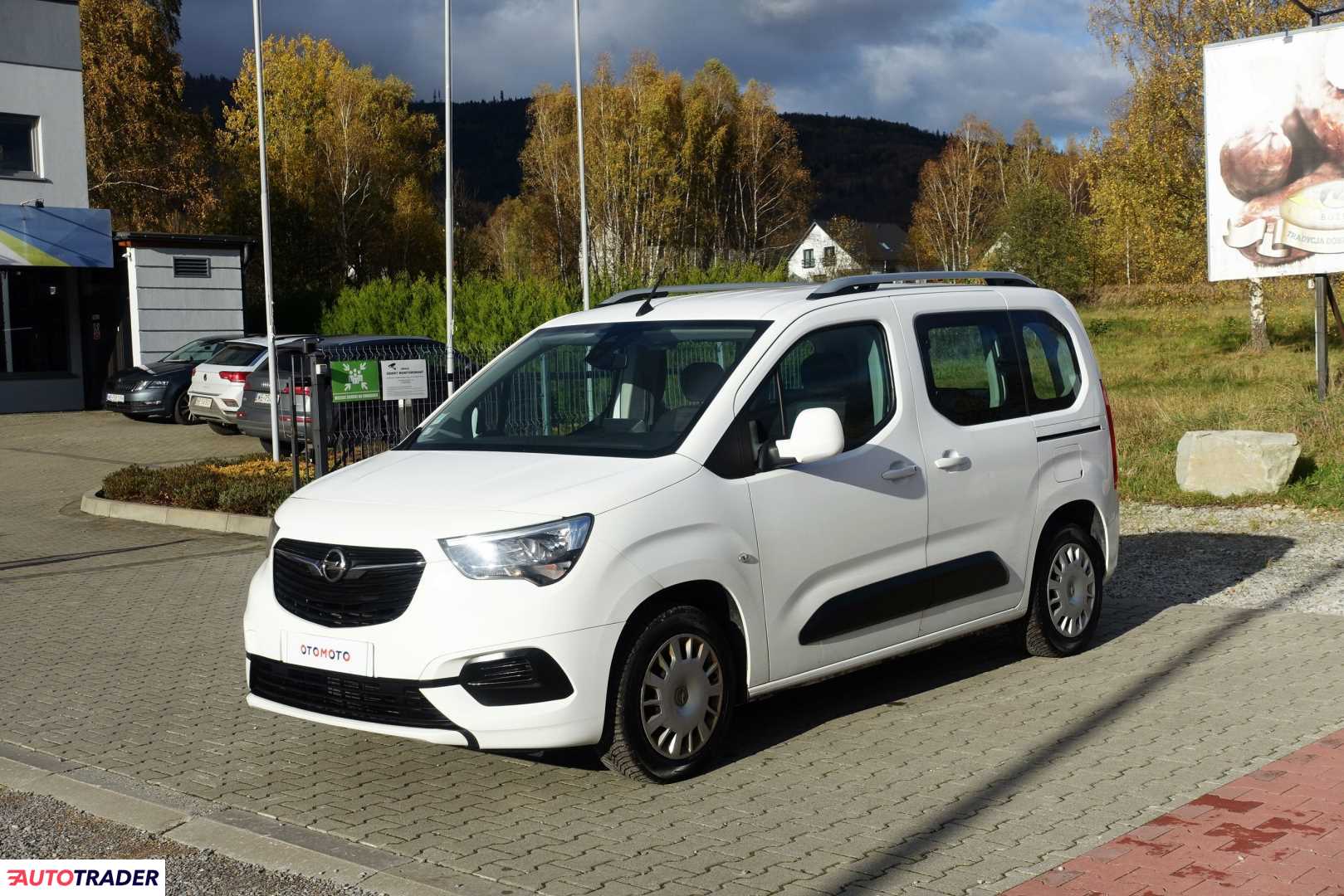 Opel Combo 1.5 diesel 130 KM 2020r. (Buczkowice)