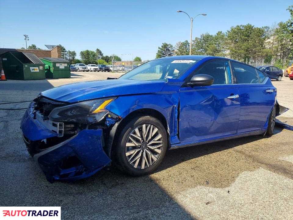 Nissan Altima 2025 2