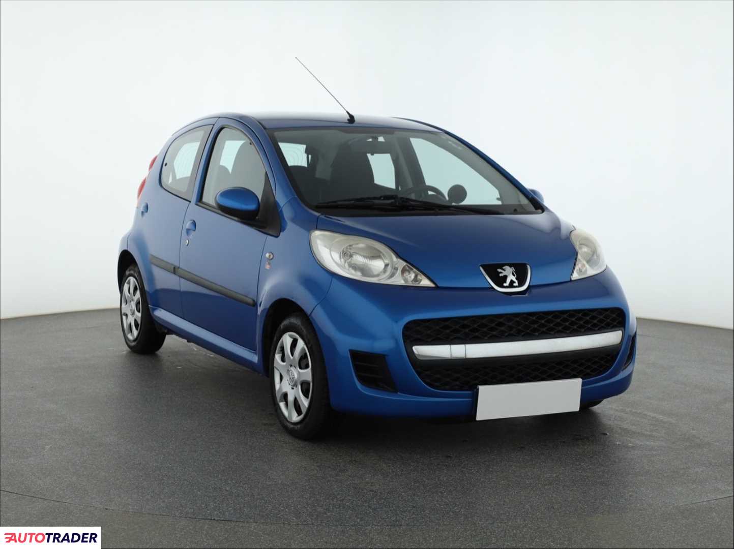 Peugeot 107 2011 1.0 67 KM