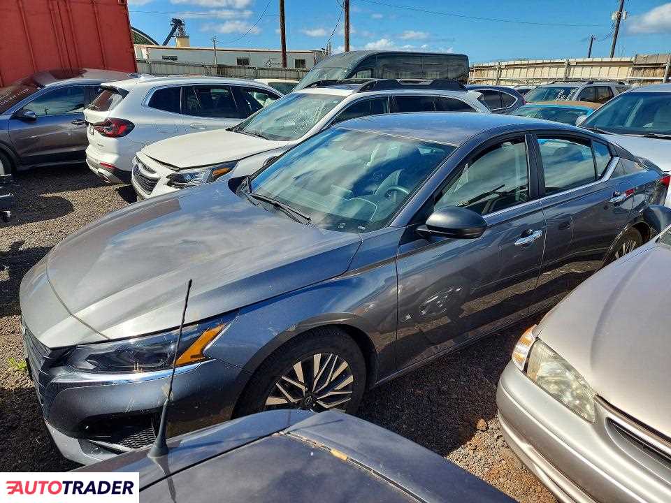 Nissan Altima 2025 2