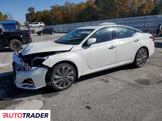 Nissan Altima 2025 2