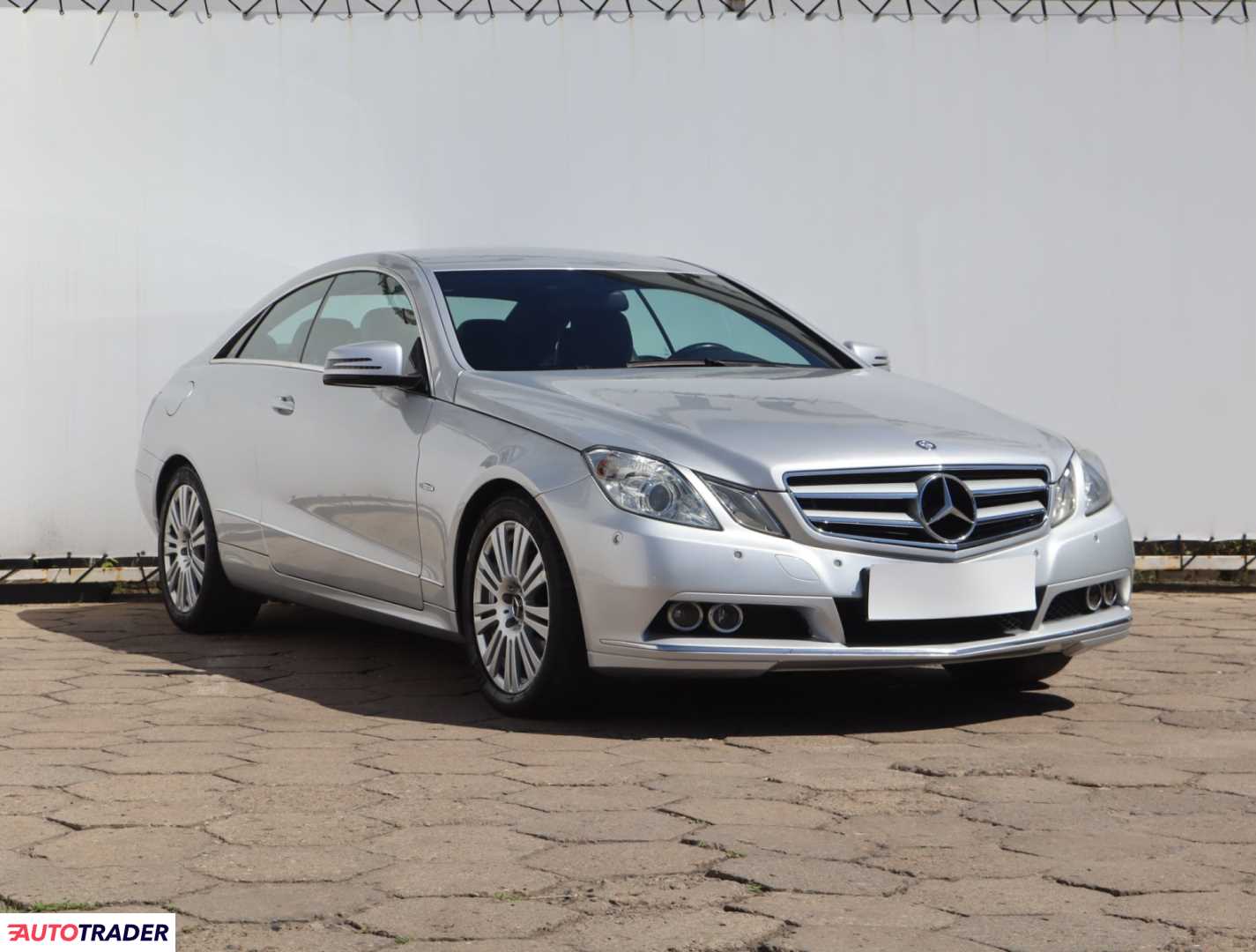 Mercedes E-klasa 2011 1.8 181 KM