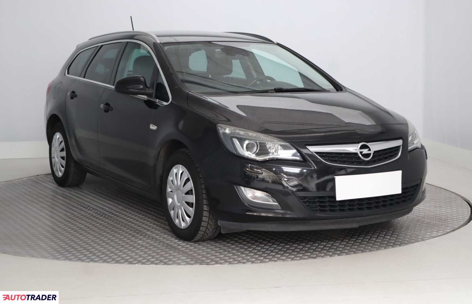 Opel Astra 2011 1.4 138 KM