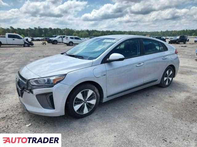Hyundai IONIQ Hybrid 2019 1
