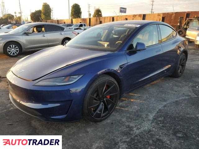 Tesla Model 3 2024