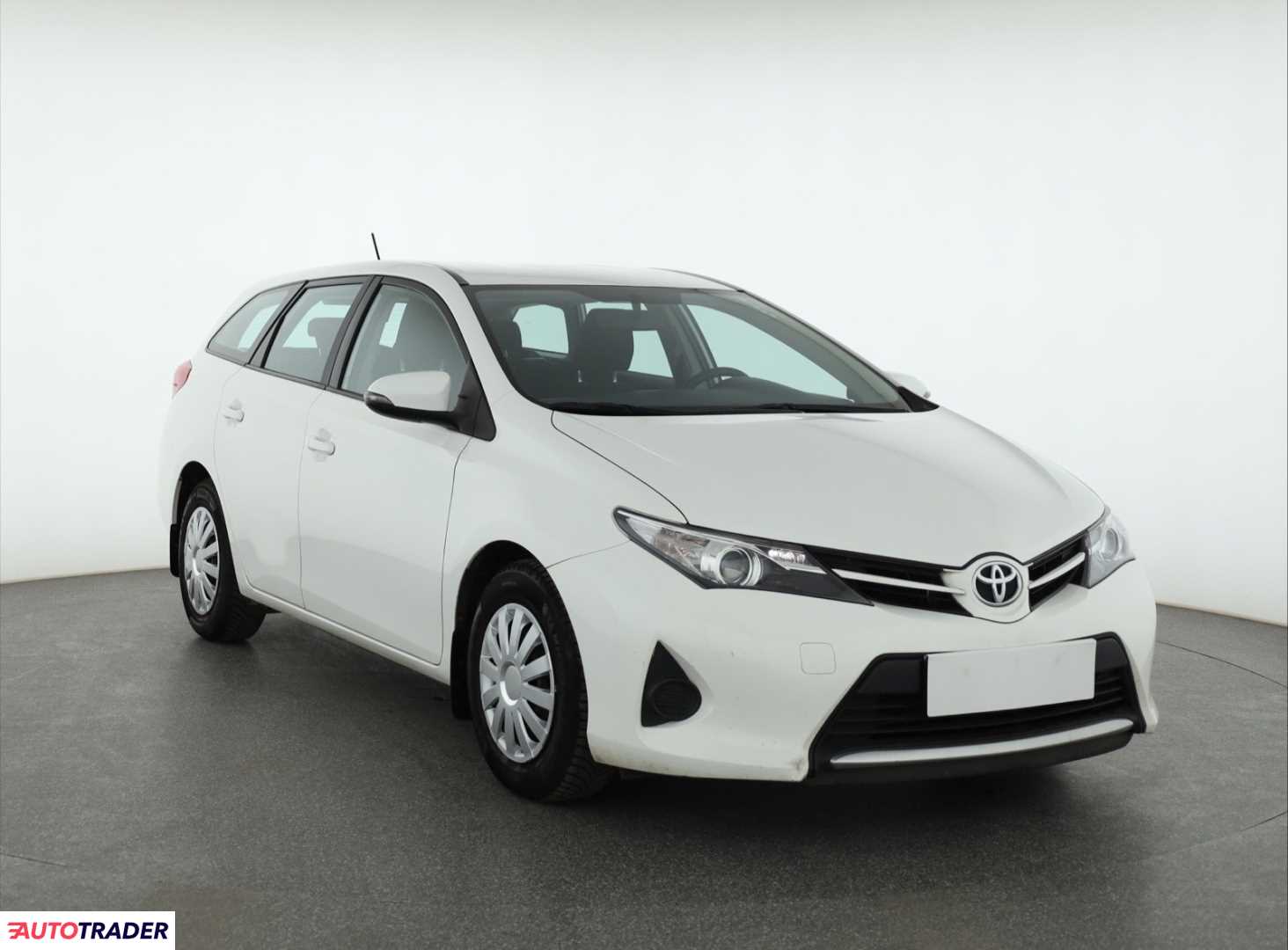 Toyota Auris 2014 1.3 97 KM Toyota Auris 2014 1.3 97 KM