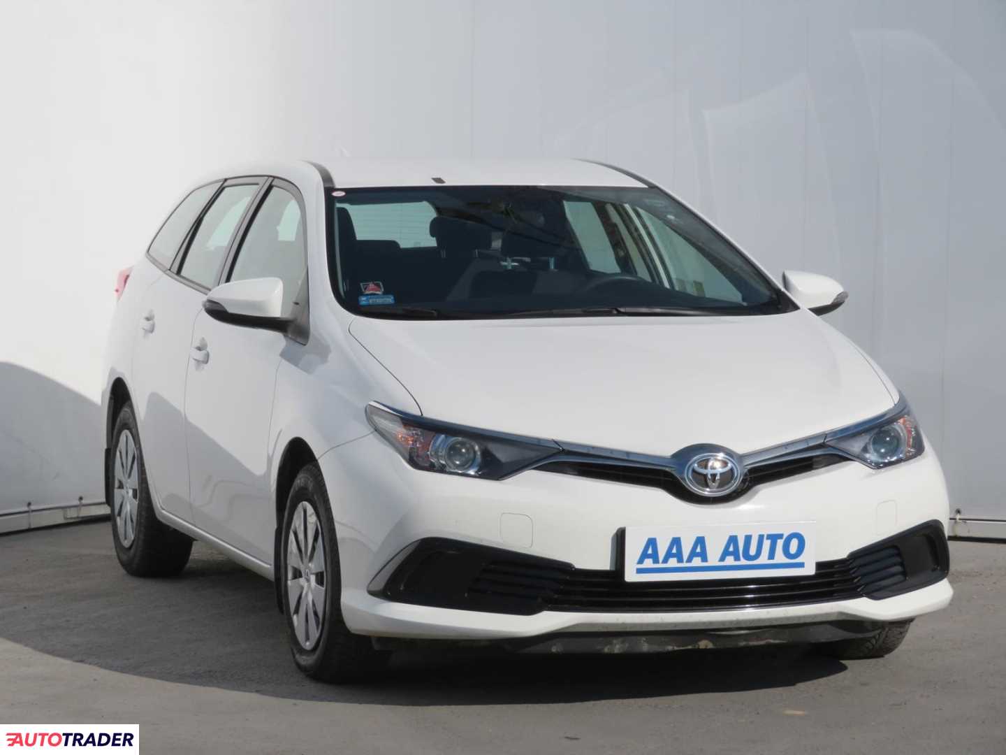 Toyota Auris 2017 1.6 130 KM Toyota Auris 2017 1.6 130 KM
