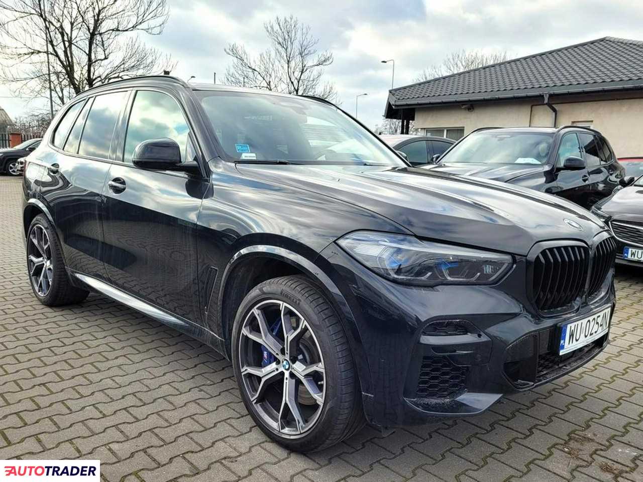 BMW X5 2021 4.4 530 KM