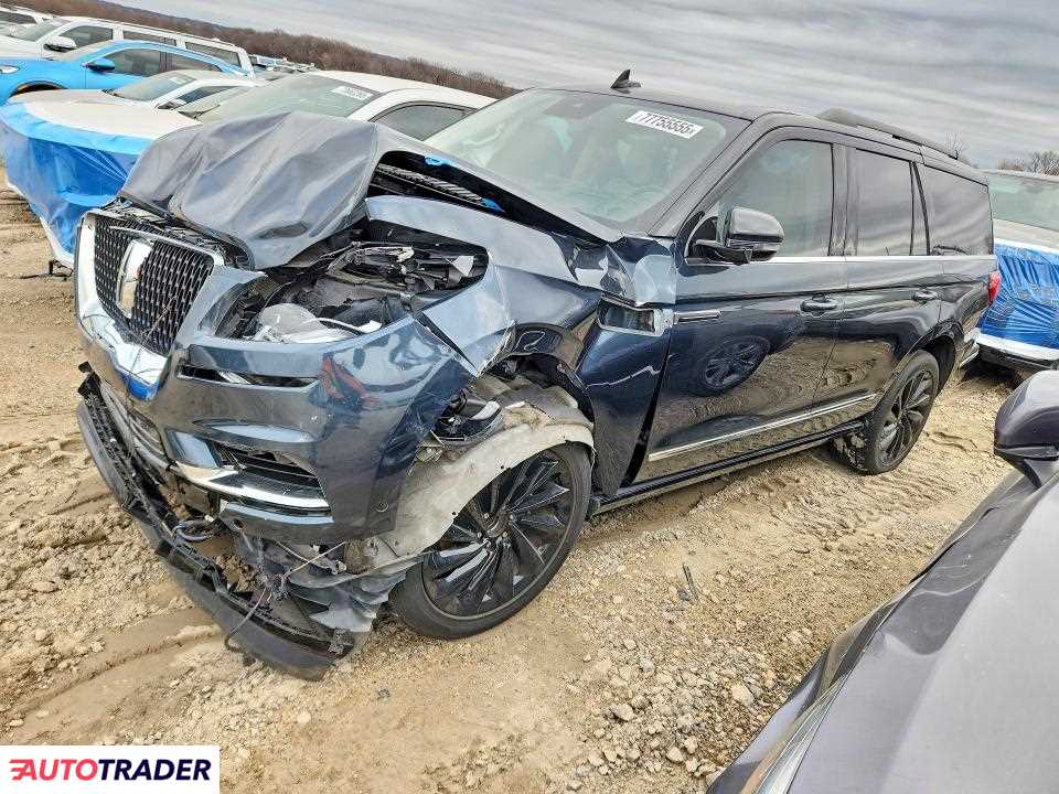 Lincoln Navigator 2021 3